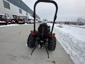 Mahindra MAX 26XLT 4WD ROPS HST PLOW
