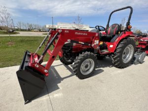 2023 Mahindra 1626 4WD ROPS HST AG Tires